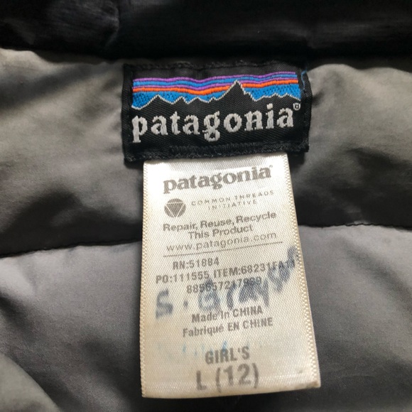 Patagonia Girls’ 12 (L) Down Sweater Jacket with cool tree patch - Picture 6 of 6